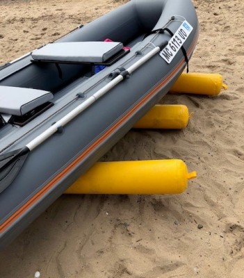 beach transport boat and motor (2).jpg